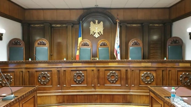 Все судьи Конституционного суда Молдовы подали в отставку