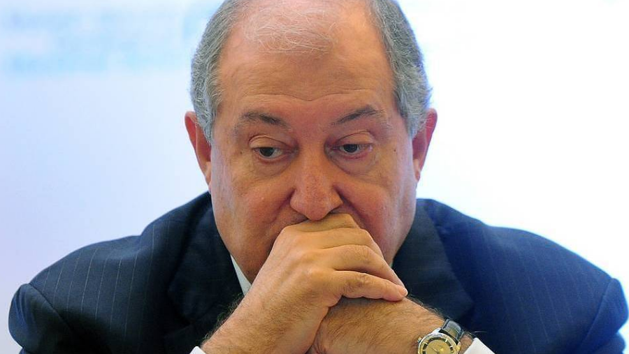 Президент Армении назначил референдум по отставке членов КС на 5 апреля
