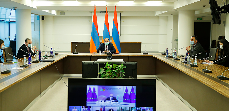 Премьер-министр Армении призвал президента Азербайджана проявить конструктивный подход