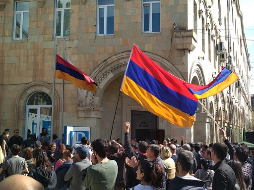Петросян Давид. «Смена исполнительной власти в Армении в апреле–мае 2018 года»