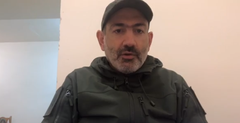 Премьер-министр Армении: Прошу демобилизованных в последний год призывников вернуться в армию