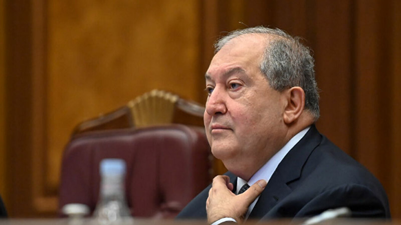 Президент Армении Армен Саркисян решил подать в отставку